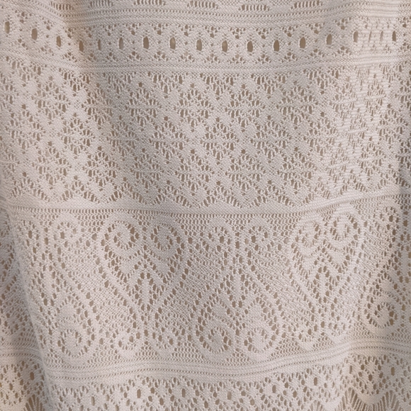 Vintage Inspired Cream Lace Shift Dress - Picture 2 of 10